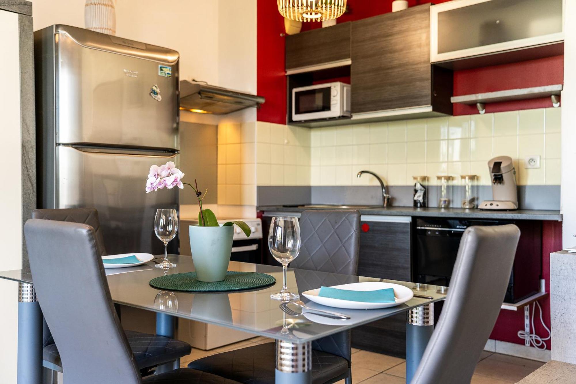Arrivee Autonome - Parking Interieur - Netflix Apartment Saint-Denis Exterior photo